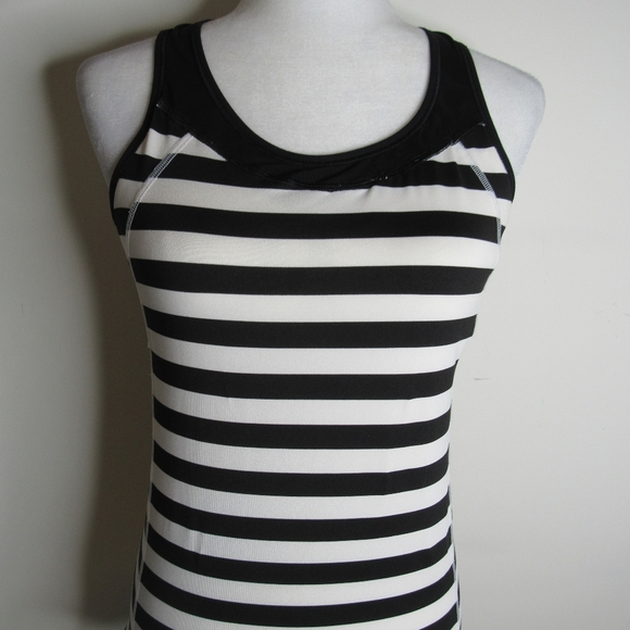 ATHLETA STRIPE CHASE Black & White Tank SZ M - Picture 4 of 9